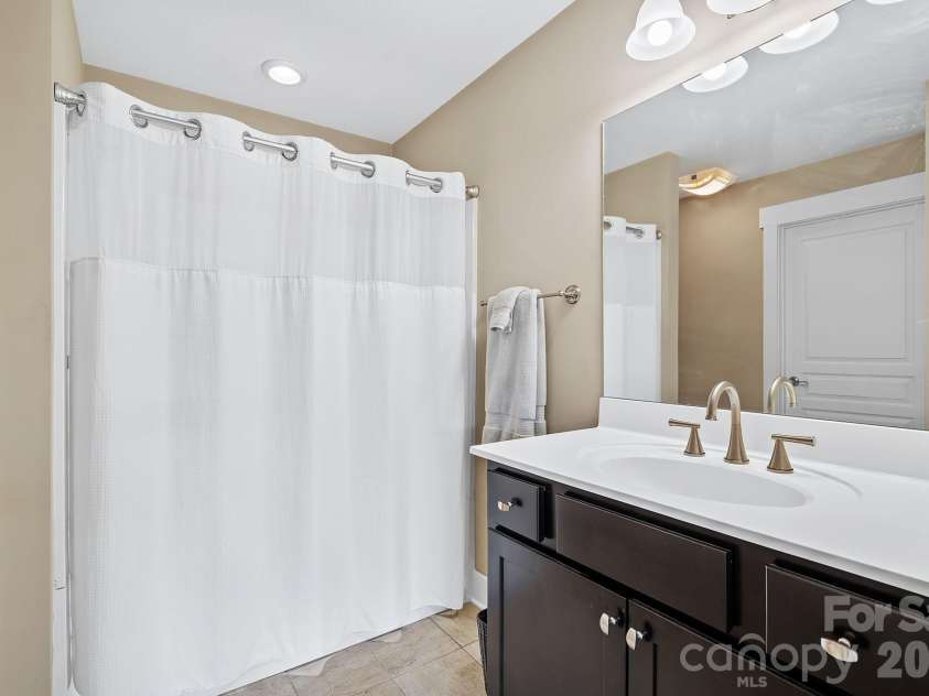 9 Brookstone Place, Candler, NC 28715.  MLS# CAR4364278, YatesRealty ID 13641. 