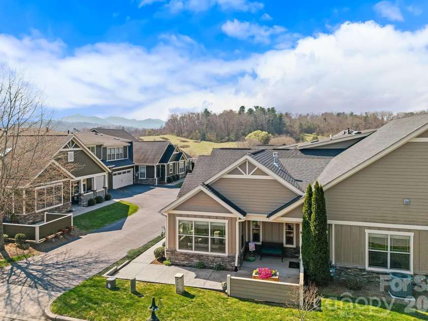9 Brookstone Place, Candler, NC 28715.  MLS# CAR4364278, YatesRealty ID 13641. 