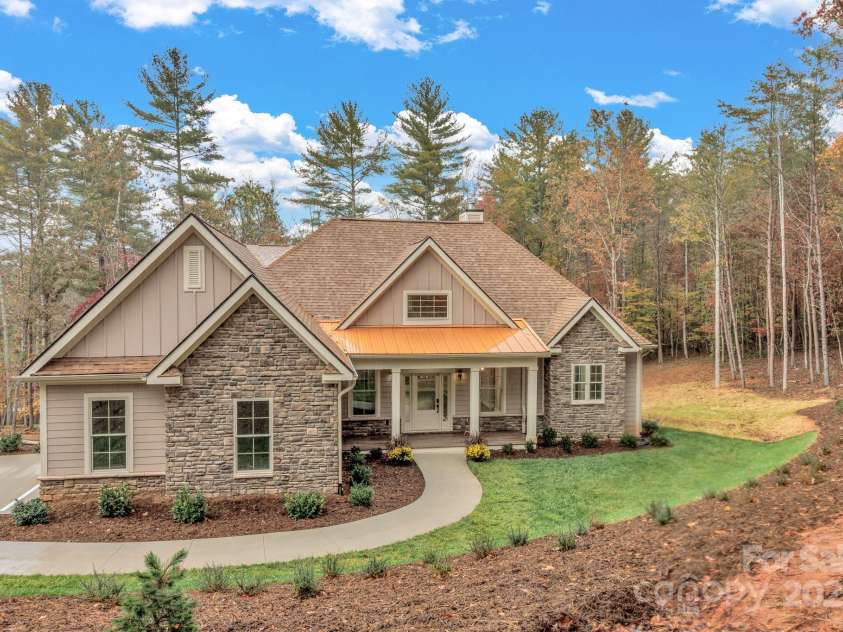 844 Settlers Trail, Mars Hill, NC 28754.  MLS# CAR4253939, YatesRealty ID 13642. 