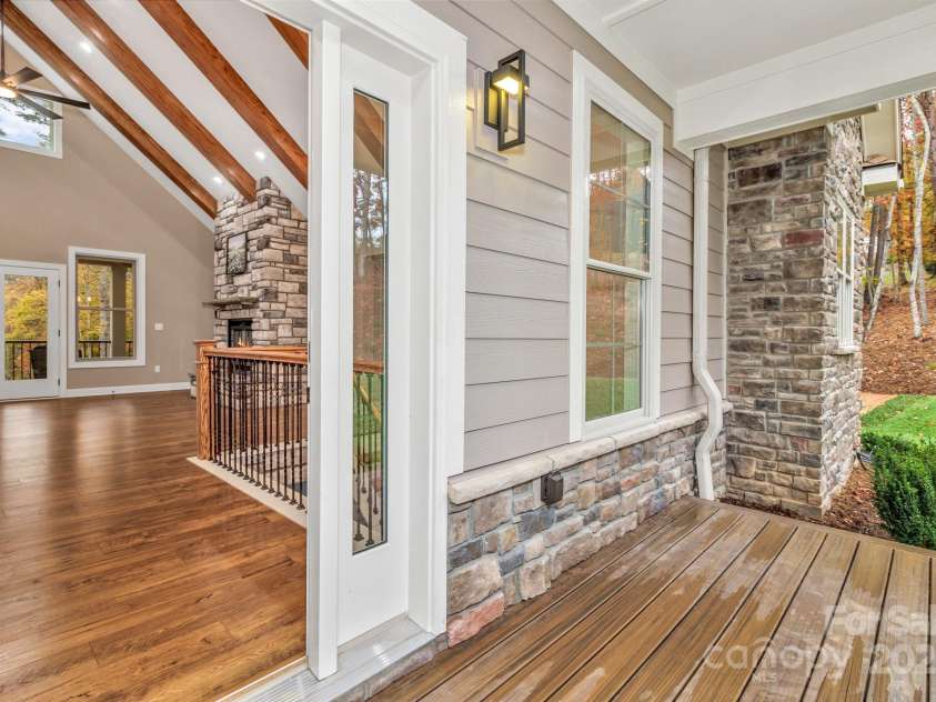 844 Settlers Trail, Mars Hill, NC 28754.  MLS# CAR4253939, YatesRealty ID 13642. 