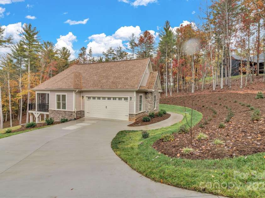 844 Settlers Trail, Mars Hill, NC 28754.  MLS# CAR4253939, YatesRealty ID 13642. 