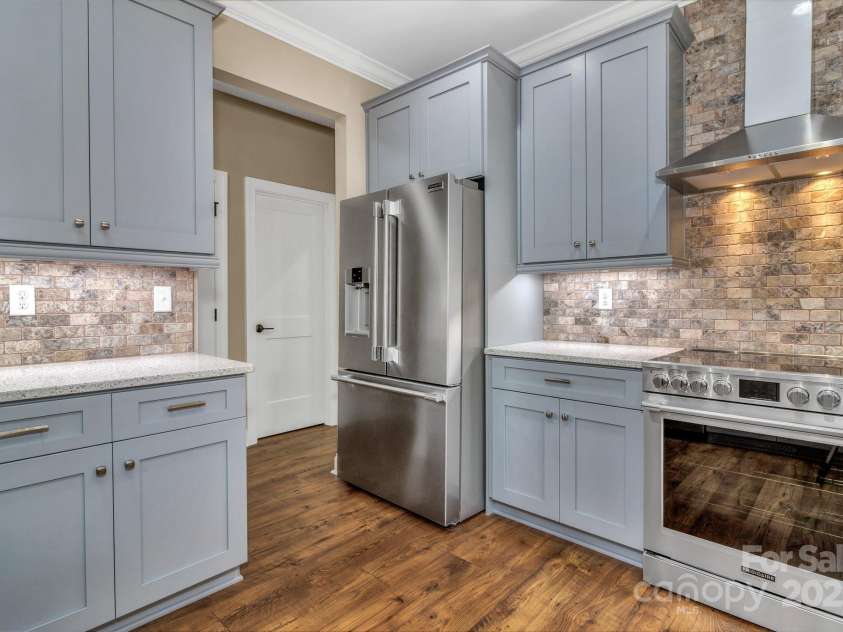 844 Settlers Trail, Mars Hill, NC 28754.  MLS# CAR4253939, YatesRealty ID 13642. 