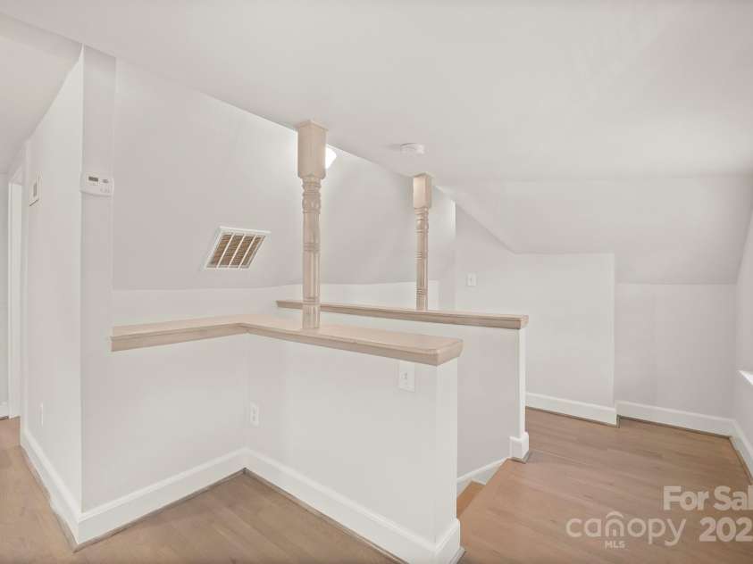 3724 Commonwealth Avenue, Charlotte, NC 28205.  MLS# CAR4287119, YatesRealty ID 13643. 