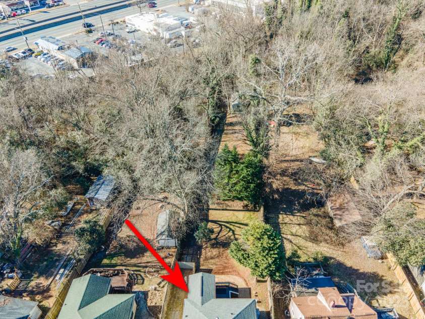 3724 Commonwealth Avenue, Charlotte, NC 28205.  MLS# CAR4287119, YatesRealty ID 13643. 