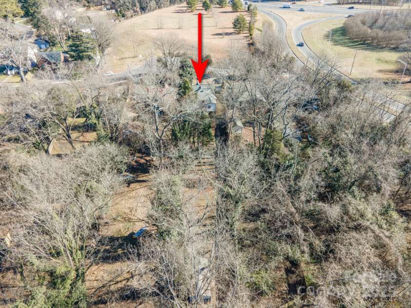 3724 Commonwealth Avenue, Charlotte, NC 28205.  MLS# CAR4287119, YatesRealty ID 13643. 