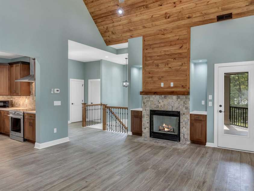 926 Settlers Trail, Mars Hill, NC 28754.  MLS# CAR4305867, YatesRealty ID 13643. 