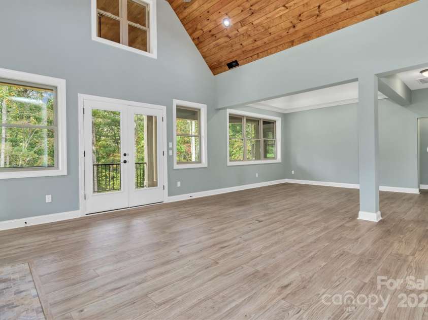926 Settlers Trail, Mars Hill, NC 28754.  MLS# CAR4305867, YatesRealty ID 13643. 