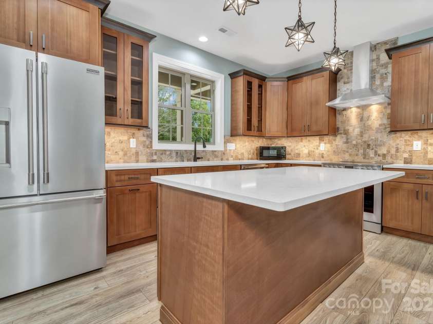 926 Settlers Trail, Mars Hill, NC 28754.  MLS# CAR4305867, YatesRealty ID 13643. 