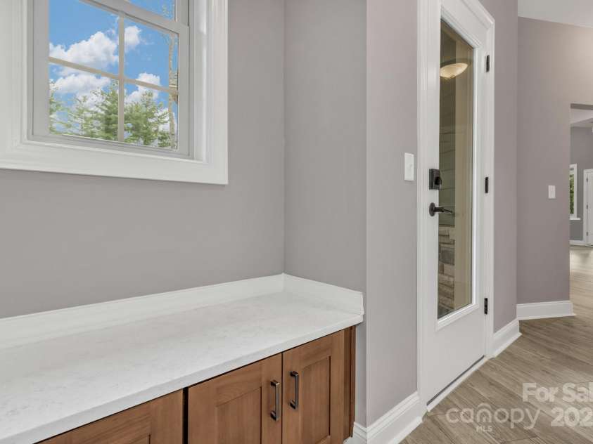 926 Settlers Trail, Mars Hill, NC 28754.  MLS# CAR4305867, YatesRealty ID 13643. 