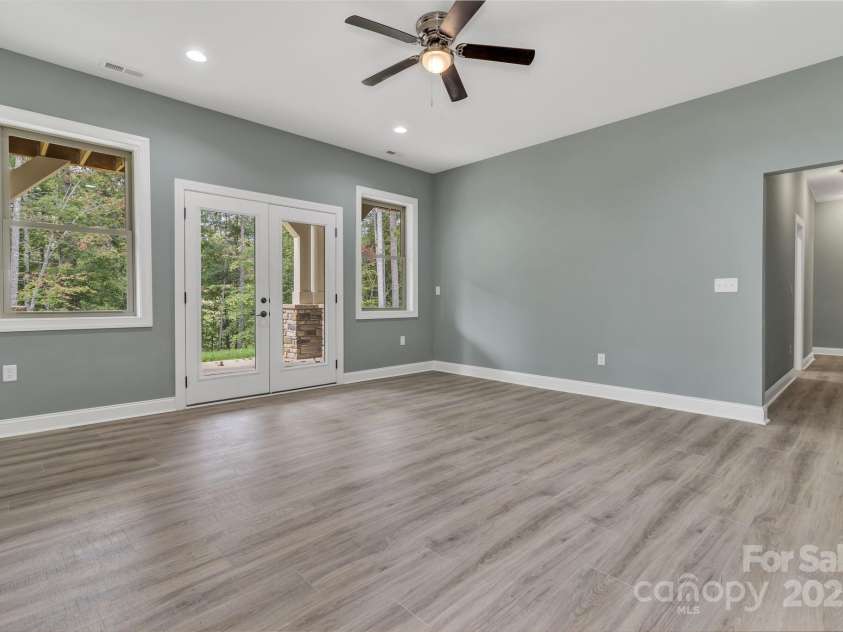 926 Settlers Trail, Mars Hill, NC 28754.  MLS# CAR4305867, YatesRealty ID 13643. 