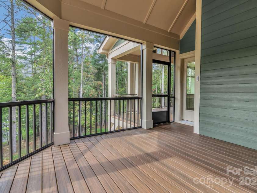 926 Settlers Trail, Mars Hill, NC 28754.  MLS# CAR4305867, YatesRealty ID 13643. 