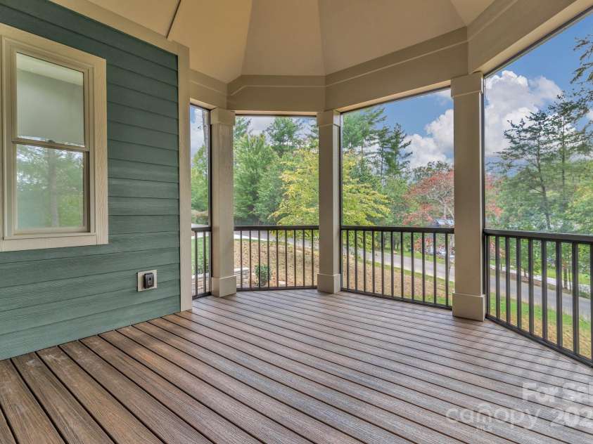 926 Settlers Trail, Mars Hill, NC 28754.  MLS# CAR4305867, YatesRealty ID 13643. 