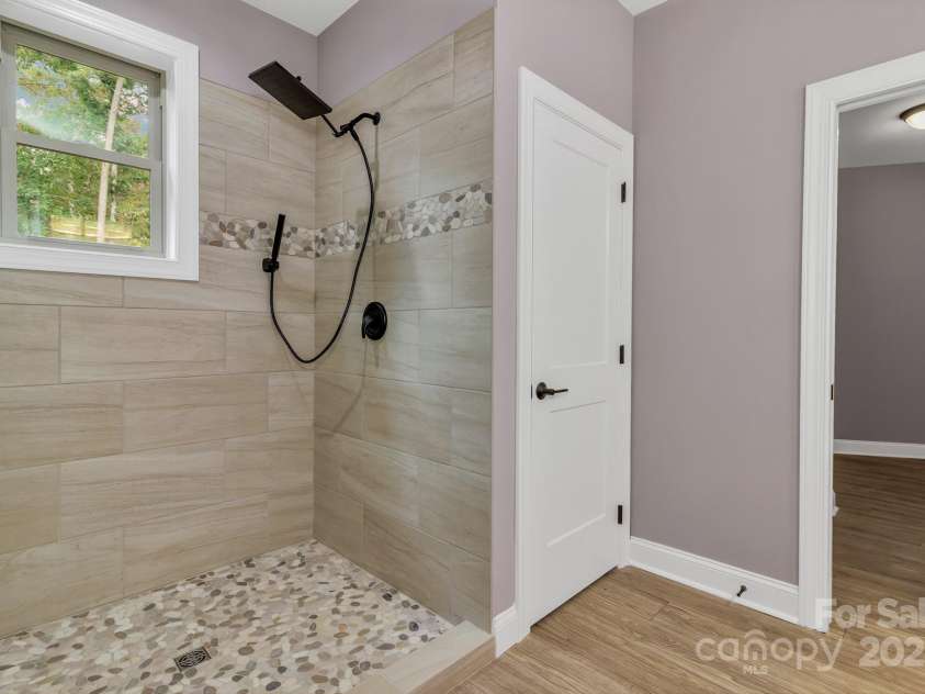 926 Settlers Trail, Mars Hill, NC 28754.  MLS# CAR4305867, YatesRealty ID 13643. 