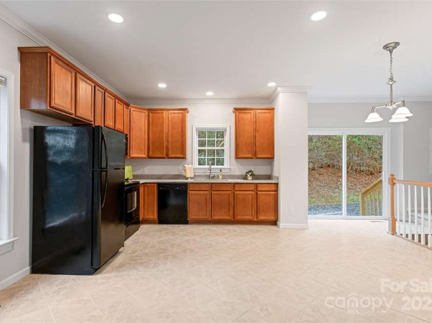 61 Quiet Woods Drive, Leicester, NC 28748.  MLS# CAR4241000, YatesRealty ID 13646. 