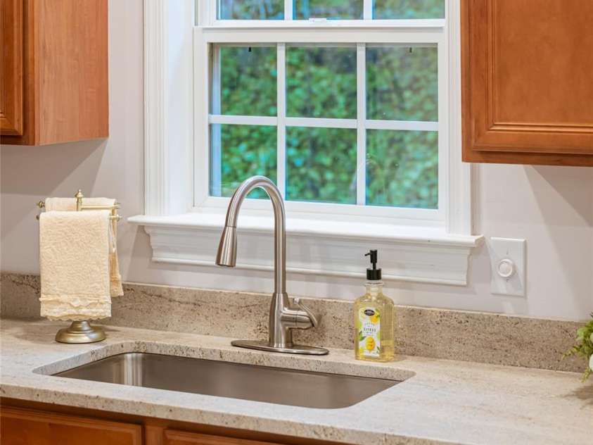 61 Quiet Woods Drive, Leicester, NC 28748.  MLS# CAR4241000, YatesRealty ID 13646. 