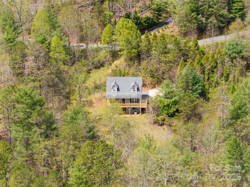 61 Quiet Woods Drive, Leicester, NC 28748.  MLS# CAR4241000, YatesRealty ID 13646. 