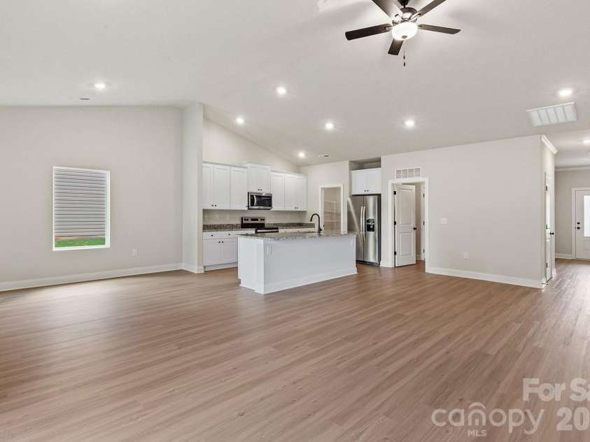 4116 Bolo Drive, Charlotte, NC 28215.  MLS# CAR4328997, YatesRealty ID 13648. 