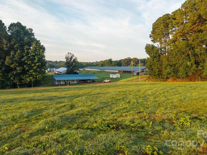 167 Buck Hollow Trail, Ararat, NC 27007.  MLS# CAR4295115, YatesRealty ID 1365. 