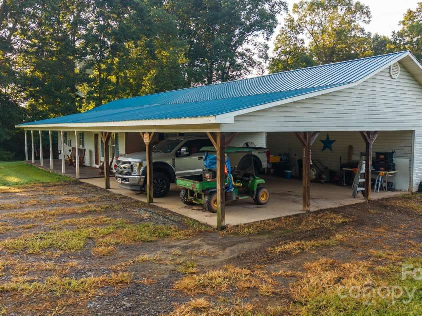 167 Buck Hollow Trail, Ararat, NC 27007.  MLS# CAR4295115, YatesRealty ID 1365. 