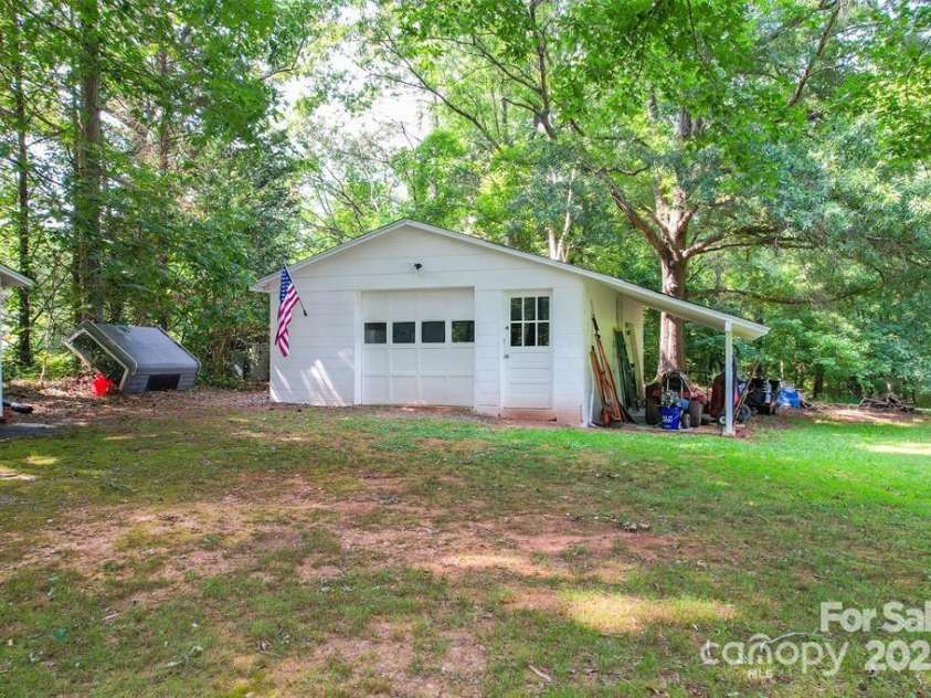 4805 Nesbit Road, Monroe, NC 28112.  MLS# CAR4254388, YatesRealty ID 13650. 2 car detached garage w/ extra space for hobbies