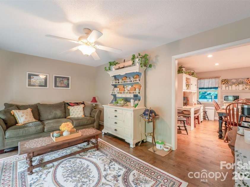 4805 Nesbit Road, Monroe, NC 28112.  MLS# CAR4254388, YatesRealty ID 13650. Formal den, office, flex space, craft space, dining, ect