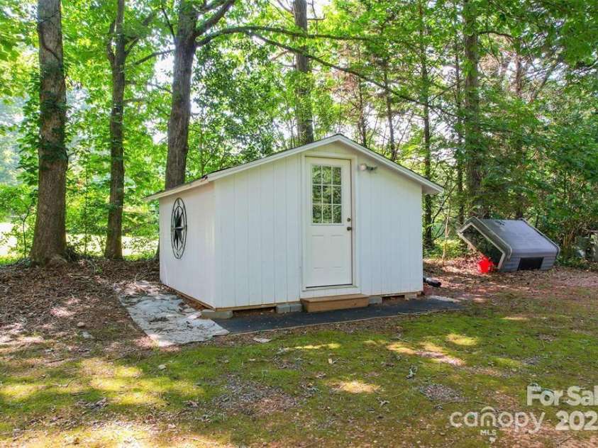 4805 Nesbit Road, Monroe, NC 28112.  MLS# CAR4254388, YatesRealty ID 13650. Perfect for the mower, yard tools, animal feed, she-shed, mancave, ect.