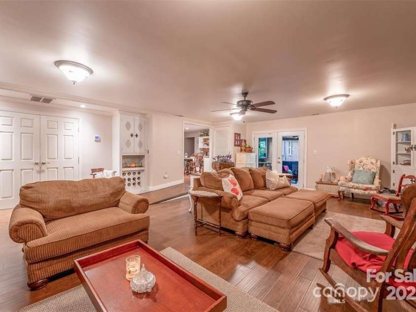 4805 Nesbit Road, Monroe, NC 28112.  MLS# CAR4254388, YatesRealty ID 13650. Sleek wood floors throughout - NO Carpet!