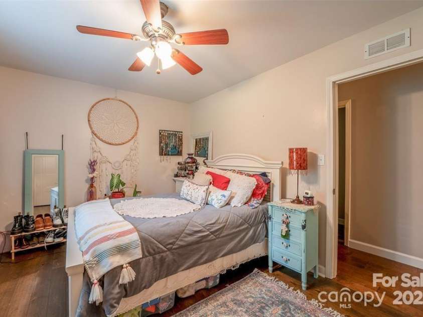 4805 Nesbit Road, Monroe, NC 28112.  MLS# CAR4254388, YatesRealty ID 13650. Timeless interior colors throughout every room