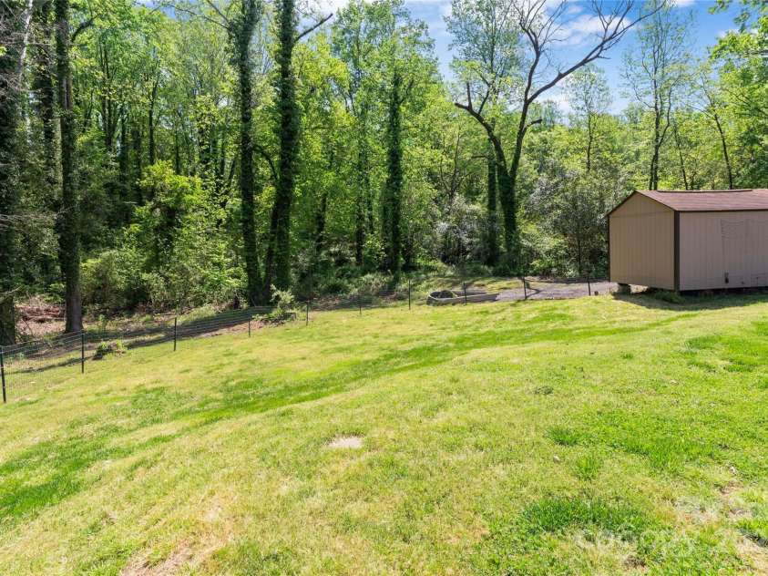 2615 Toddville Road, Charlotte, NC 28214.  MLS# CAR4245031, YatesRealty ID 13651. Backyard