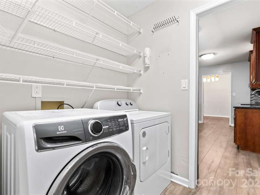 2615 Toddville Road, Charlotte, NC 28214.  MLS# CAR4245031, YatesRealty ID 13651. Laundry