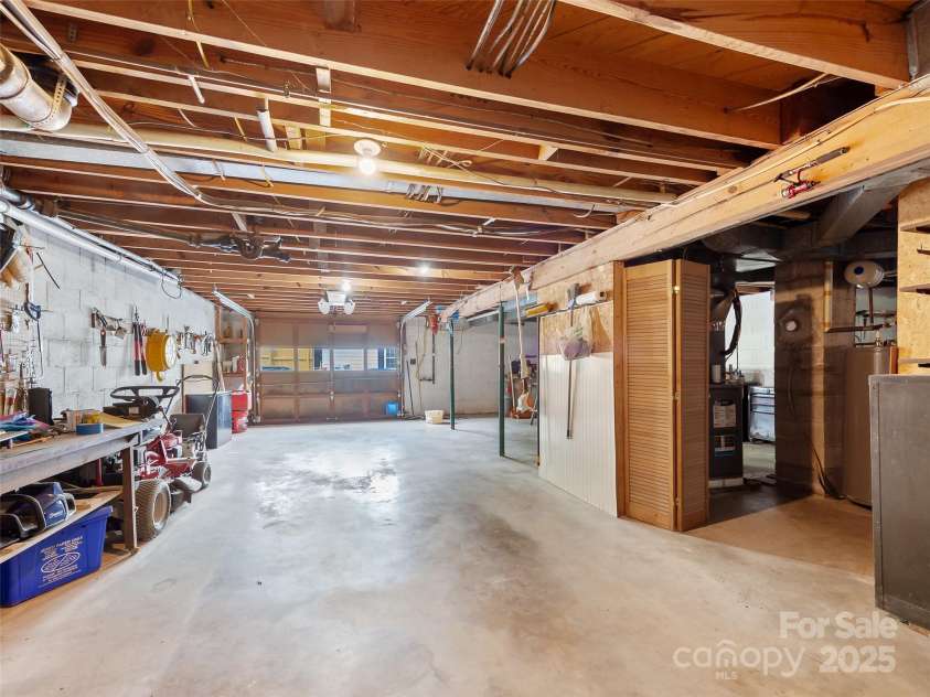 1017 Temon Street, Hendersonville, NC 28739.  MLS# CAR4251529, YatesRealty ID 13652. 