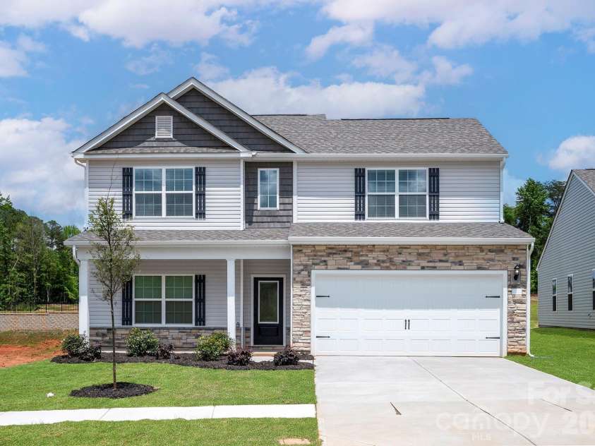 3613 Narrow Lane, Charlotte, NC 28215.  MLS# CAR4345695, YatesRealty ID 13652. 