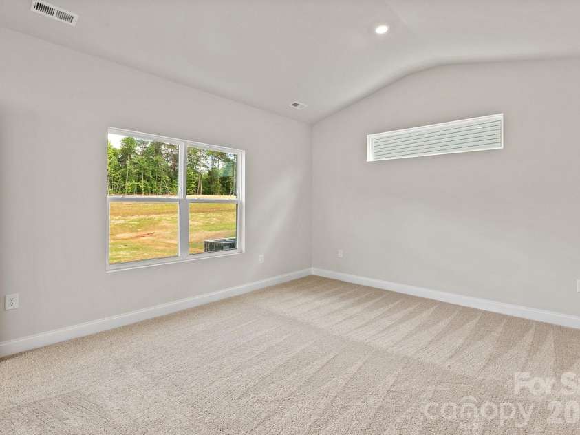 3613 Narrow Lane, Charlotte, NC 28215.  MLS# CAR4345695, YatesRealty ID 13652. 