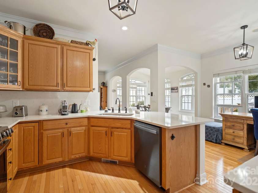19302 Ruffner Drive, Cornelius, NC 28031.  MLS# CAR4330909, YatesRealty ID 13653. 