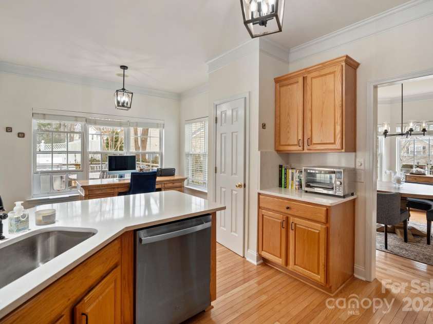 19302 Ruffner Drive, Cornelius, NC 28031.  MLS# CAR4330909, YatesRealty ID 13653. 