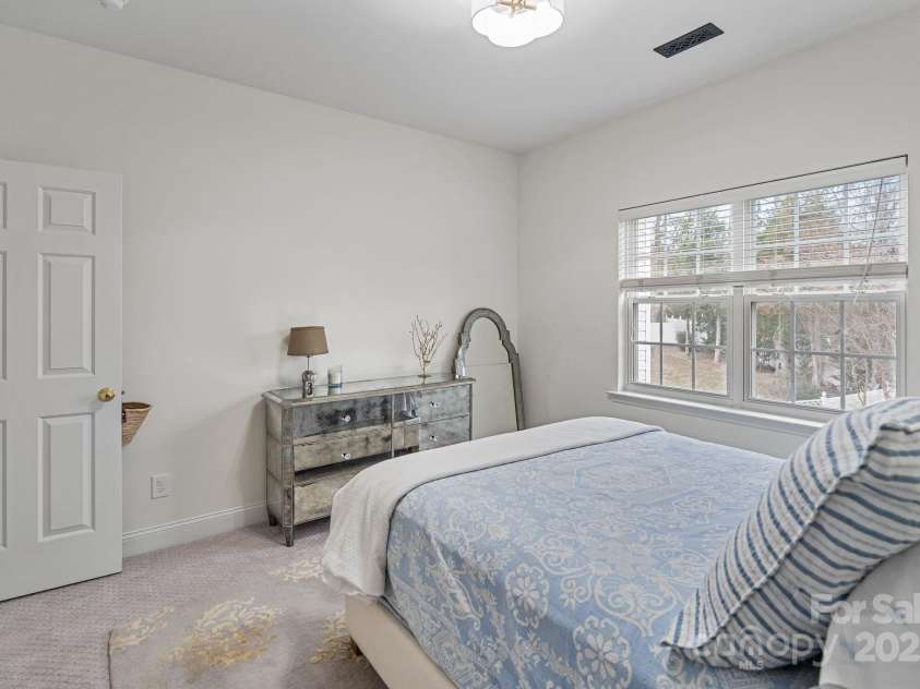 19302 Ruffner Drive, Cornelius, NC 28031.  MLS# CAR4330909, YatesRealty ID 13653. 