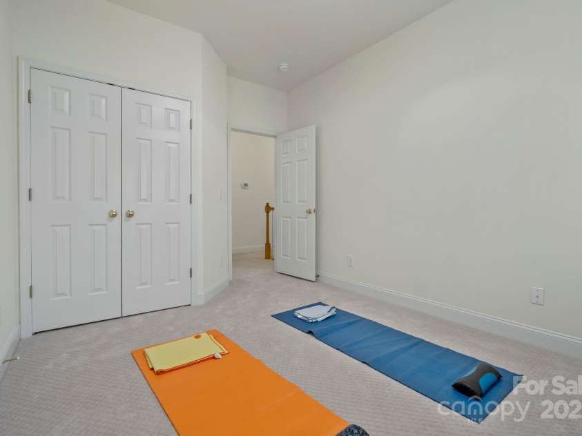 19302 Ruffner Drive, Cornelius, NC 28031.  MLS# CAR4330909, YatesRealty ID 13653. 