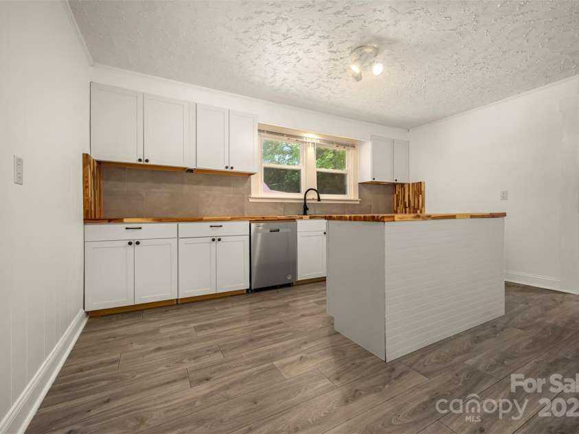 222 Textile Avenue, Spindale, NC 28160.  MLS# CAR4254237, YatesRealty ID 13654. 