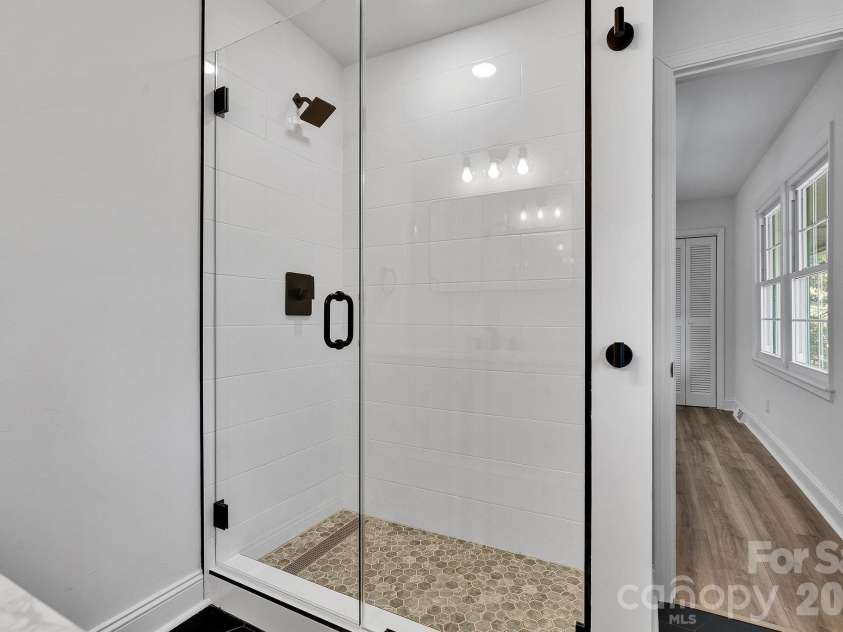 3200 Highview Road, Charlotte, NC 28210.  MLS# CAR4344986, YatesRealty ID 13654. 