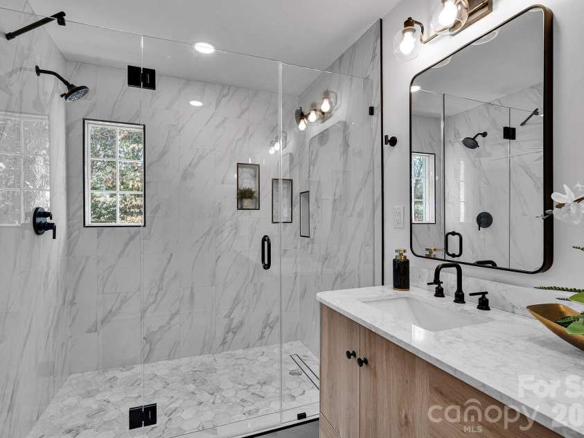 3200 Highview Road, Charlotte, NC 28210.  MLS# CAR4344986, YatesRealty ID 13654. 
