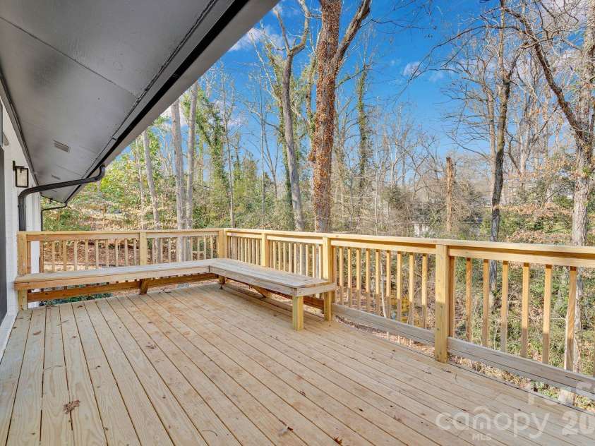 3200 Highview Road, Charlotte, NC 28210.  MLS# CAR4344986, YatesRealty ID 13654. Back Porch