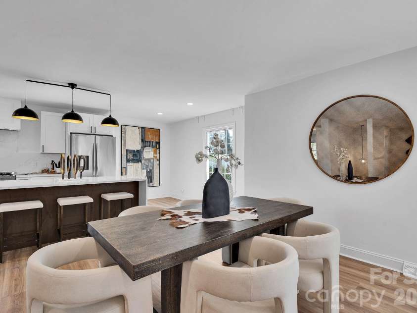 3200 Highview Road, Charlotte, NC 28210.  MLS# CAR4344986, YatesRealty ID 13654. Dining 