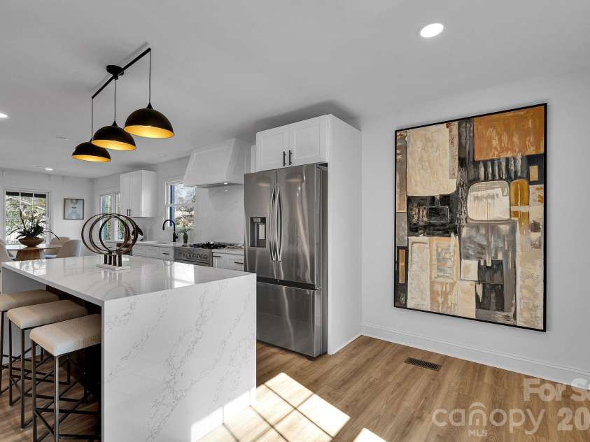 3200 Highview Road, Charlotte, NC 28210.  MLS# CAR4344986, YatesRealty ID 13654. Kitchen