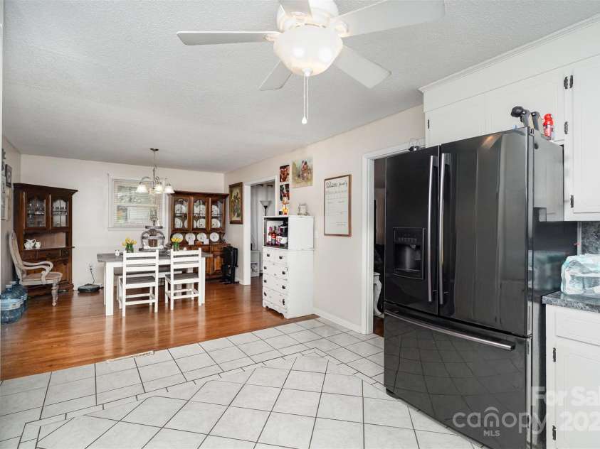 5609 Grace Chapel Road, Hickory, NC 28601.  MLS# CAR4302482, YatesRealty ID 13656. 
