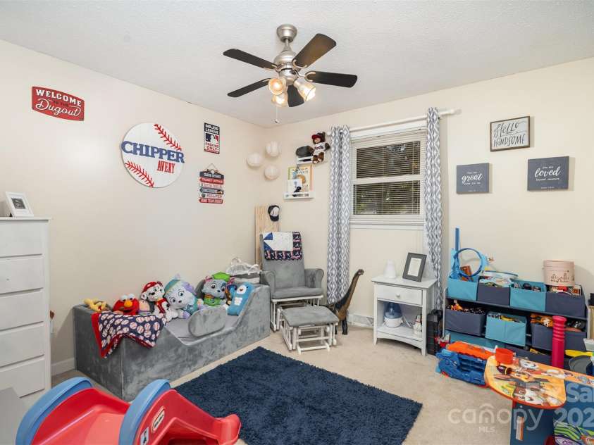 5609 Grace Chapel Road, Hickory, NC 28601.  MLS# CAR4302482, YatesRealty ID 13656. 