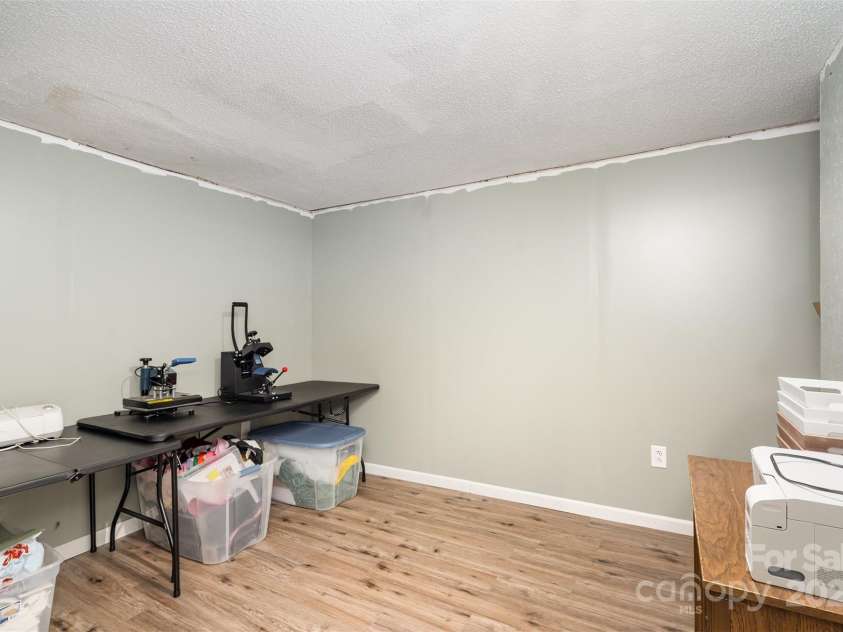 5609 Grace Chapel Road, Hickory, NC 28601.  MLS# CAR4302482, YatesRealty ID 13656. 
