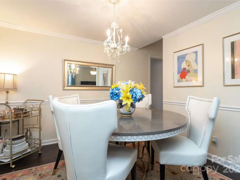 8306 Knights Bridge Road, Charlotte, NC 28210.  MLS# CAR4257820, YatesRealty ID 13656. Angle of Dining Area from the Living Room.