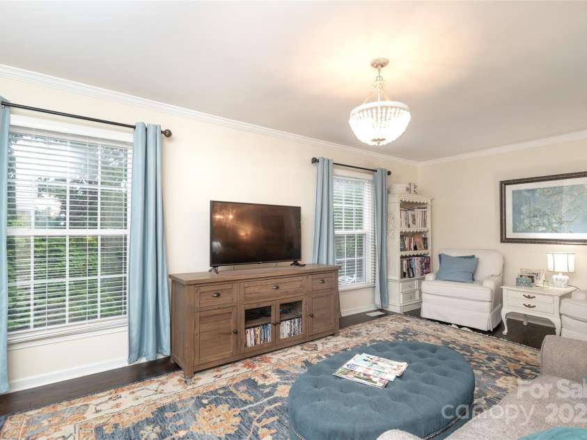 8306 Knights Bridge Road, Charlotte, NC 28210.  MLS# CAR4257820, YatesRealty ID 13656. Angle of Living Room from the Hall