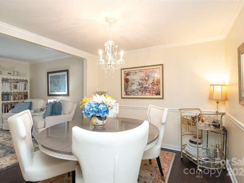 8306 Knights Bridge Road, Charlotte, NC 28210.  MLS# CAR4257820, YatesRealty ID 13656. Lovely formal dining area, open to the Living Room.