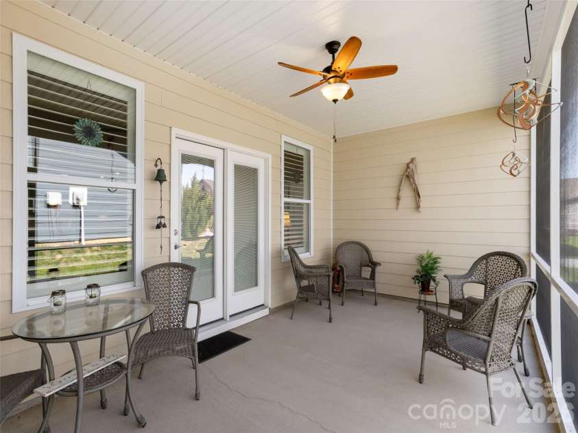 748 Summerfield Place, Flat Rock, NC 28731.  MLS# CAR4356758, YatesRealty ID 13657. 
